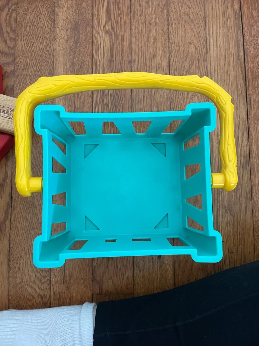 Vintage Winne the Pooh block sorter basket